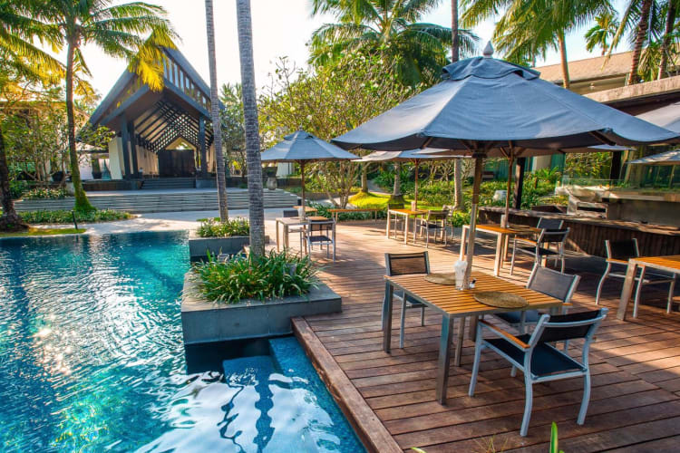 Pool Bar